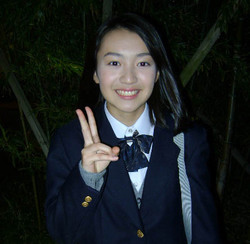 山田彩